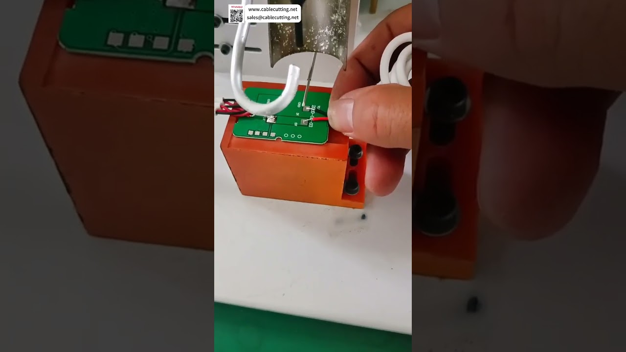 Máquina Automática de Procesamiento de Cables | Herramienta Versátil que Supera a las Máquinas Estándar