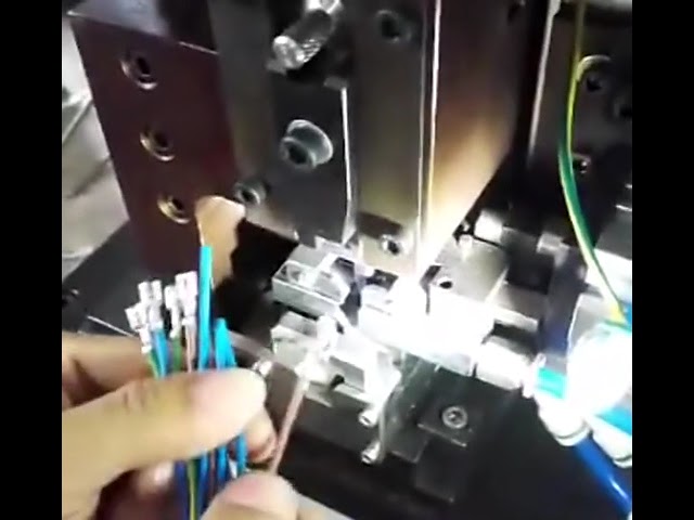 Máquina Peladora de Cables Planos y Encintadora de Terminales | Fabricante de Cables para Auriculares