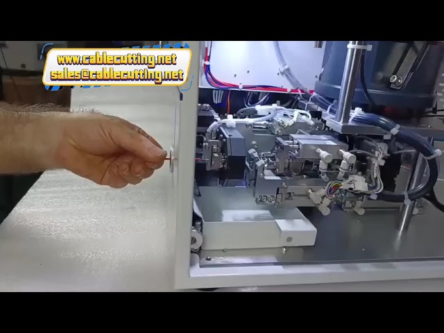 Crimpadora Eléctrica Portátil para Terminales de Férrula Semitrenzados y Pelado de Aislamiento Tubular