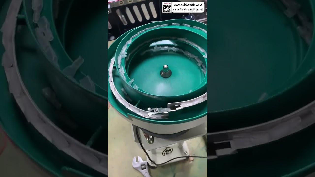 Máquina de engarce doble y doble inserción de tubo termorretráctil: Configuración y proceso de fábrica