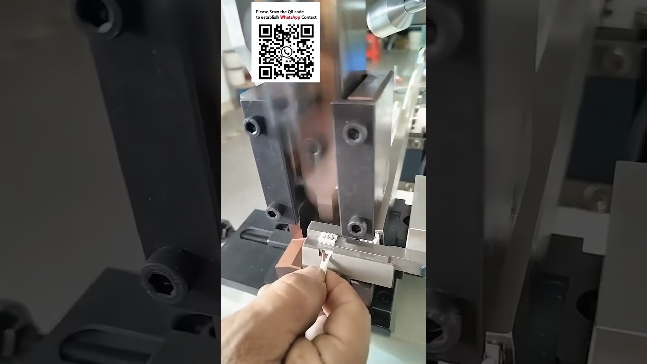 Máquina crimpadora de conectores IDC y terminales de perforación – Aplicaciones personalizadas