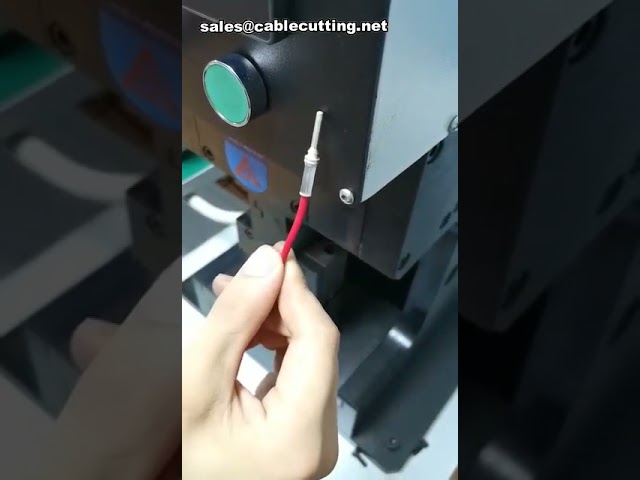Máquina de crimpado servo para terminales de cables | Alta precisión y automatización