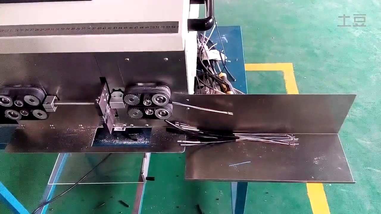 Máquina automática de pelado y corte de cable con funda de dos capas