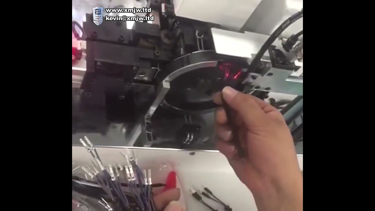 Máquina semiautomática de tubo termocontraíble con pantalla táctil
