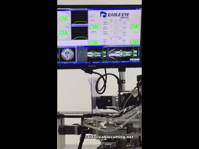 Máquina automática de crimpado de terminales para ensamblaje e inserción de conectores